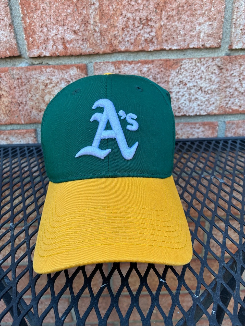 Oakland A's Two-Tone Green & Yellow Baseball Cap
